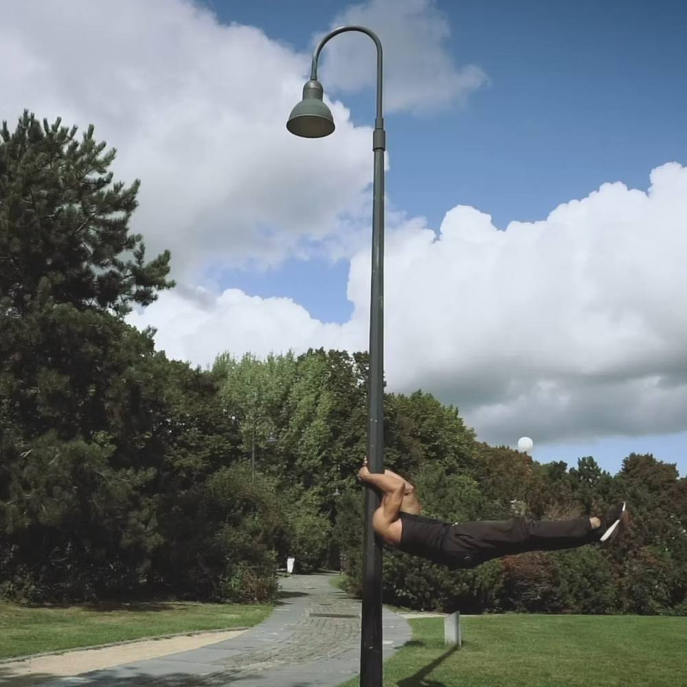 TV PORTRAIT – RON (CALISTHENICS)